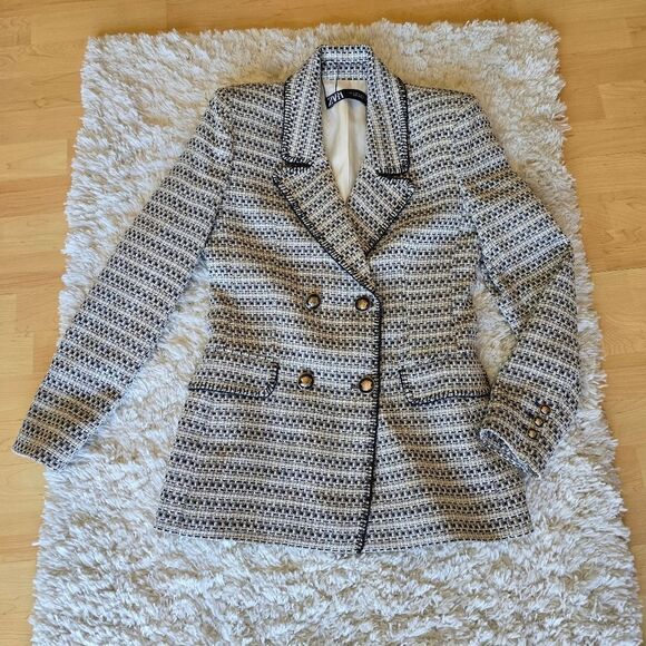 Zara Women's Black and White Tweed Jacket Size Small Preppy - Picture 2 of 9